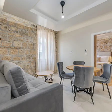 Inmotion Luxury Apartament *