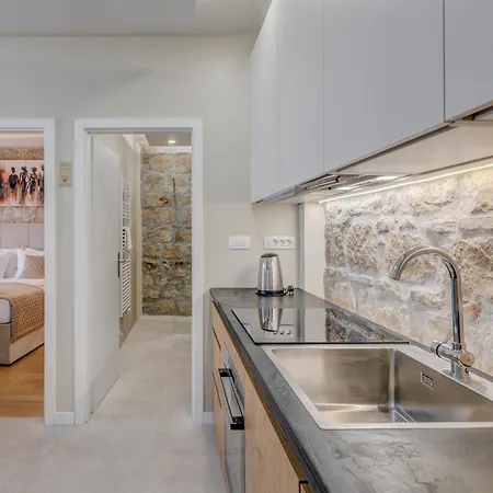 Inmotion Luxury Split