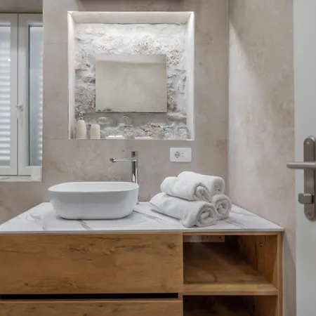 Inmotion Luxury Split